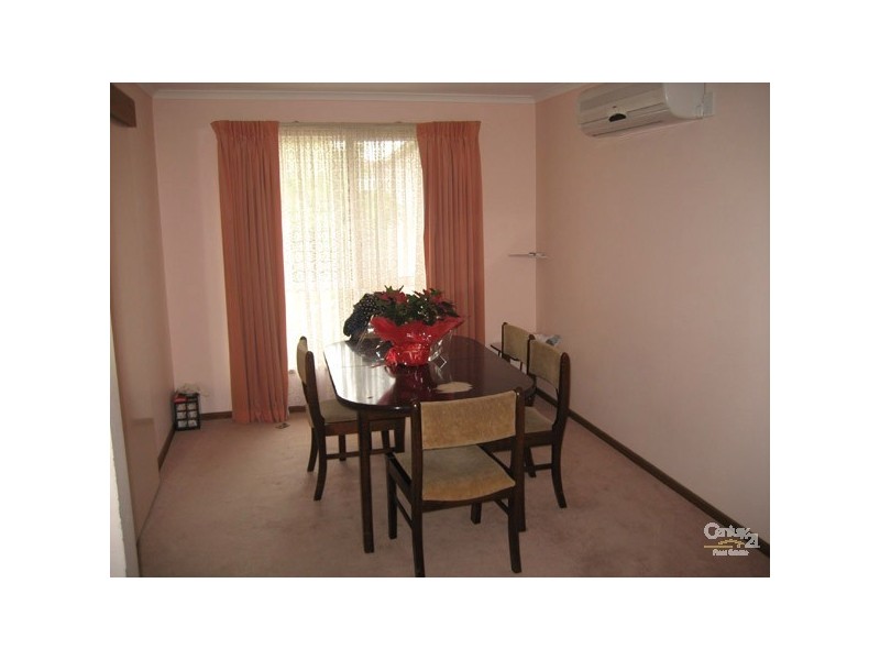 4 Henlow Rise, Hallam VIC 3803