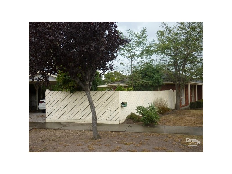 14 Daniher Close, Berwick VIC 3806