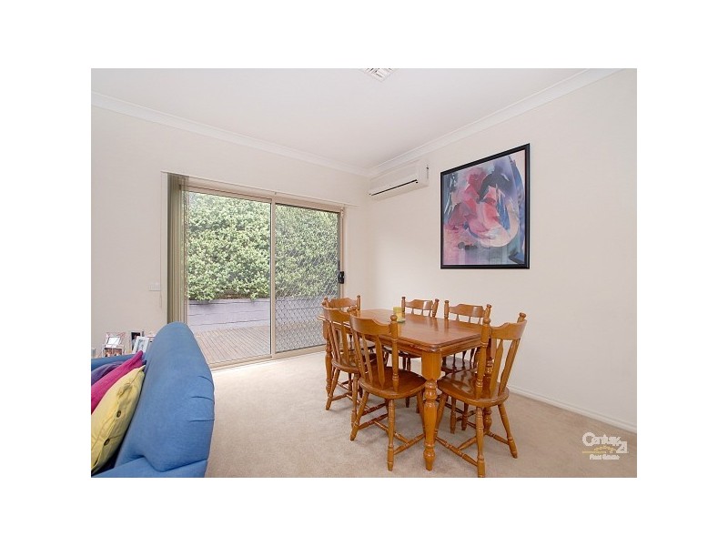 17/12 Grant Close, Berwick VIC 3806