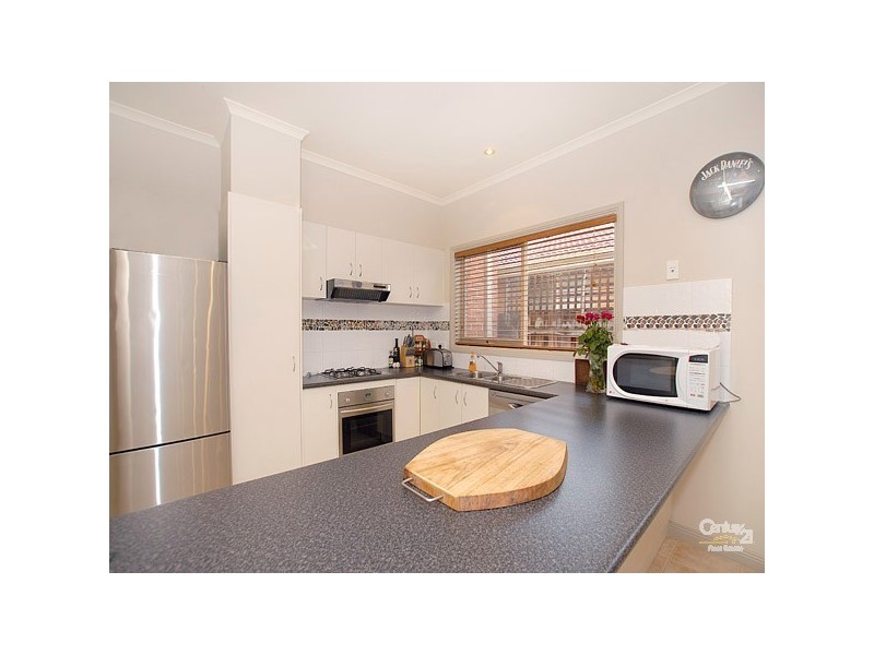 8 Cashel Court, Berwick VIC 3806