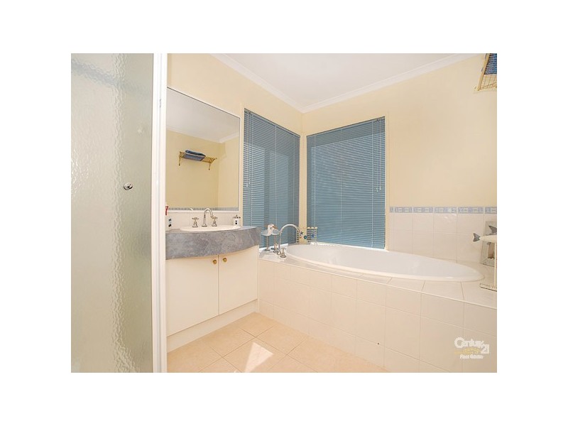 22 Napier Way, Narre Warren South VIC 3805