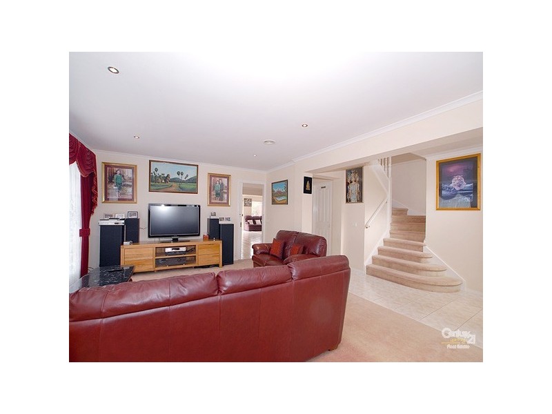 19 Augustus Drive, Berwick VIC 3806