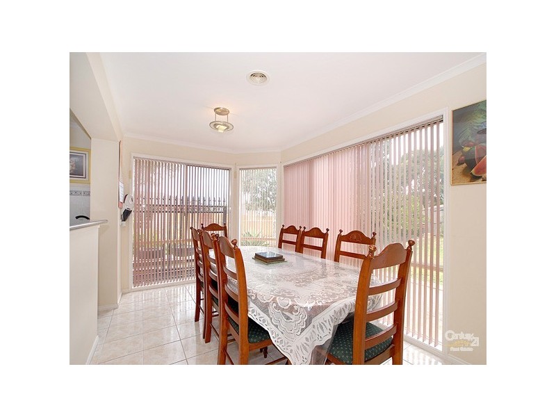 19 Augustus Drive, Berwick VIC 3806