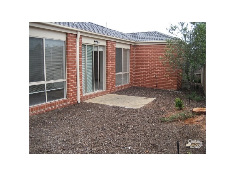 10/133 Bemersyde Drive, Berwick VIC 3806