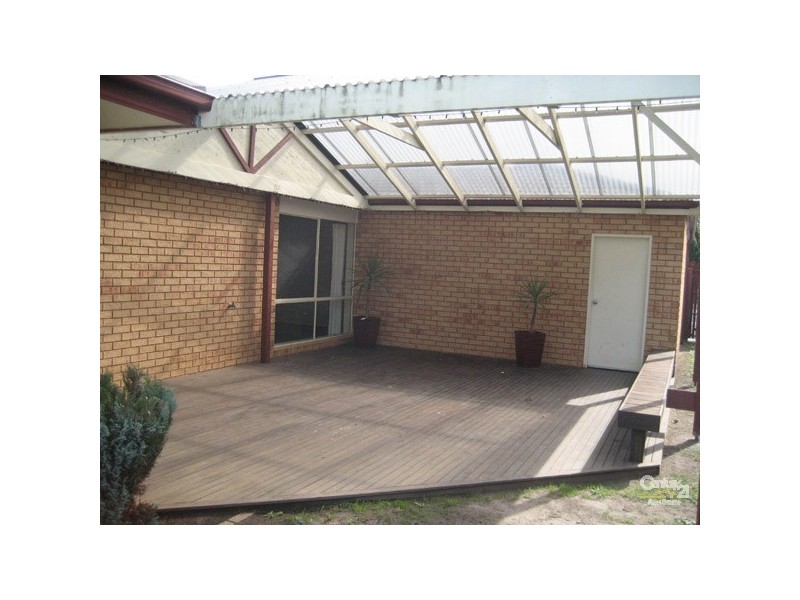 69 Streeton Way, Berwick VIC 3806