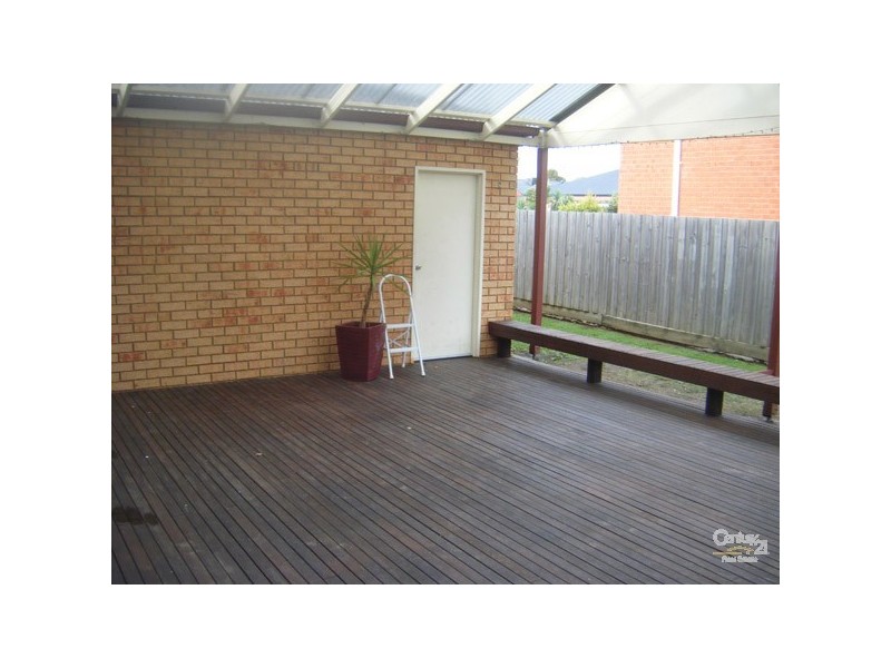 69 Streeton Way, Berwick VIC 3806