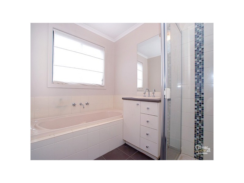 48 Sing Crescent, Berwick VIC 3806