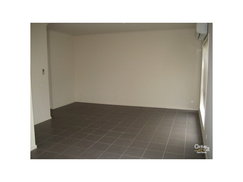 66 The Parkway, Pakenham VIC 3810