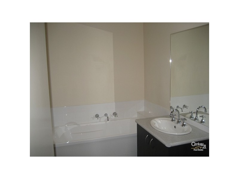 66 The Parkway, Pakenham VIC 3810