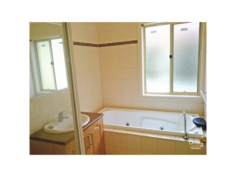 26 St Bernards Crs, Lynbrook VIC 3975