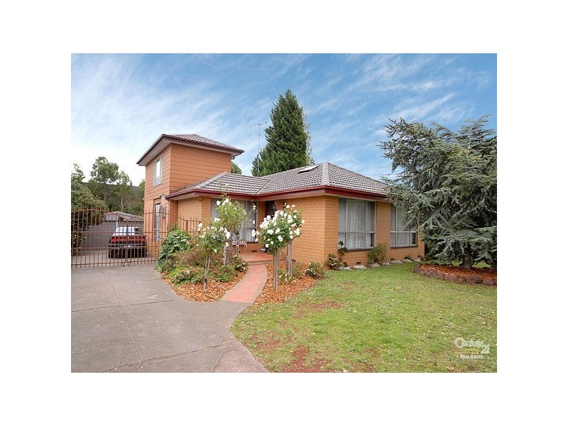 172 James Cook Drive, Endeavour Hills VIC 3802