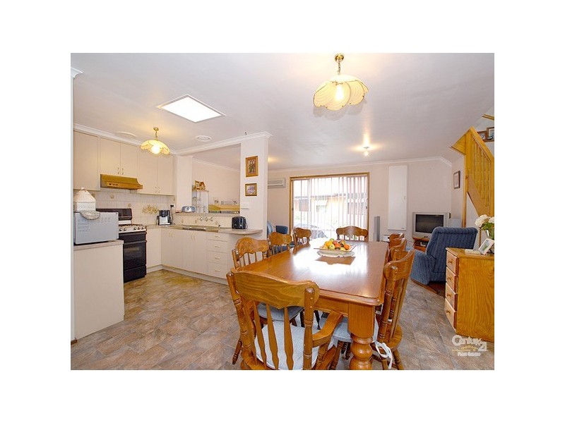 172 James Cook Drive, Endeavour Hills VIC 3802