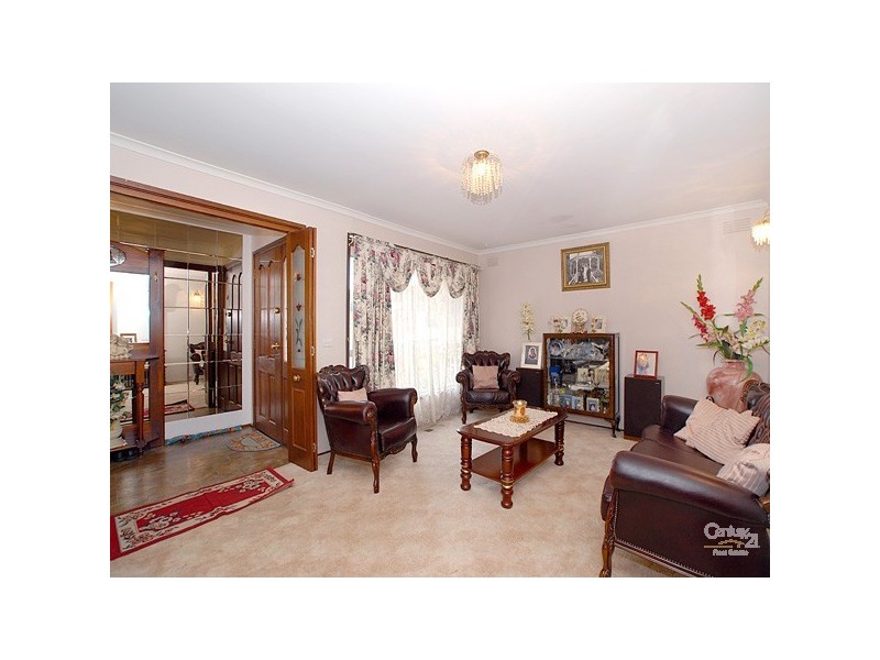 172 James Cook Drive, Endeavour Hills VIC 3802