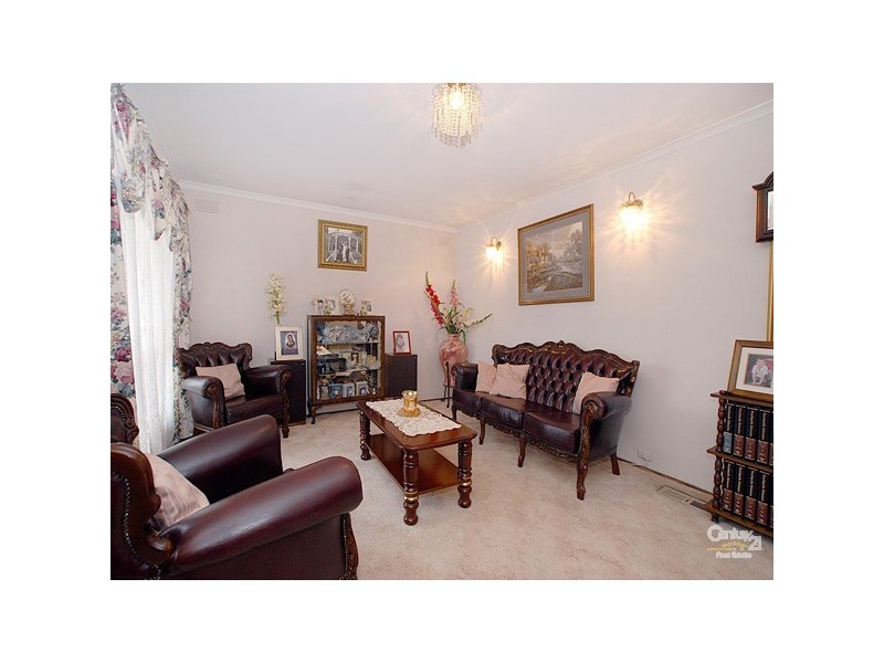 172 James Cook Drive, Endeavour Hills VIC 3802