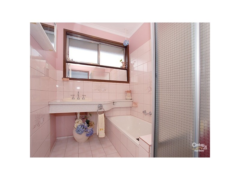172 James Cook Drive, Endeavour Hills VIC 3802
