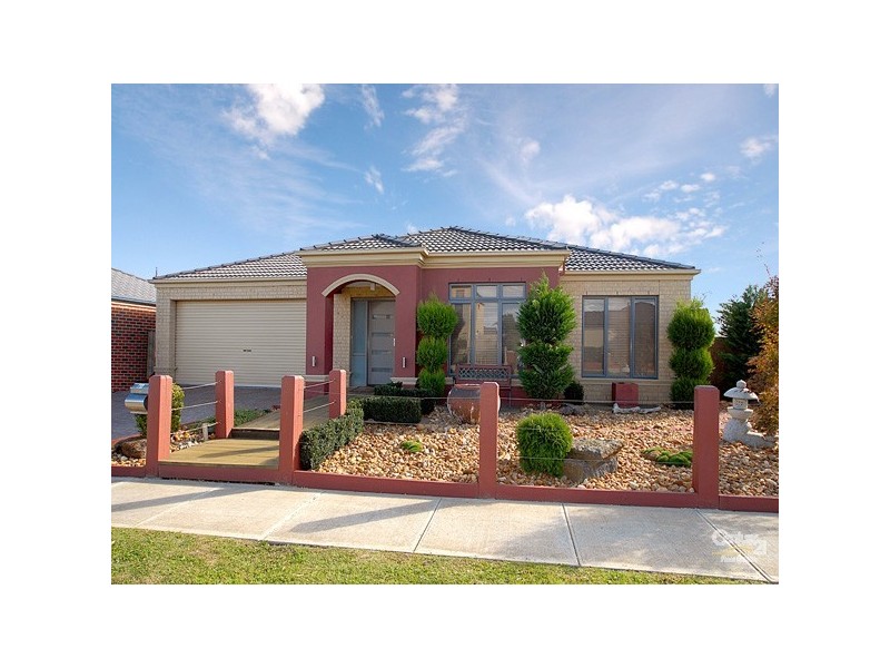 81 Skyline Way, Berwick VIC 3806