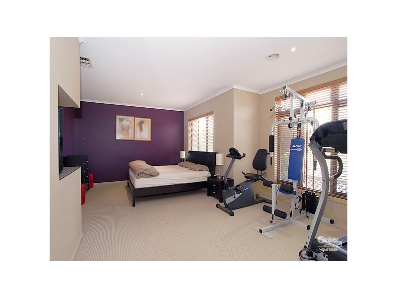 81 Skyline Way, Berwick VIC 3806