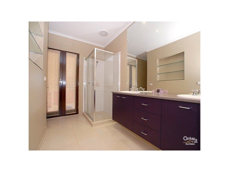 81 Skyline Way, Berwick VIC 3806