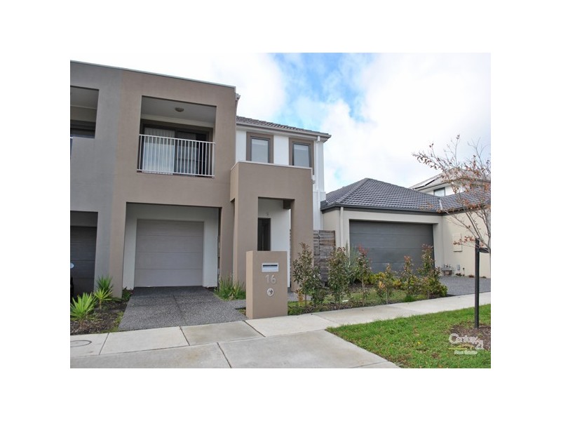 16 Meridian Circuit, Berwick VIC 3806