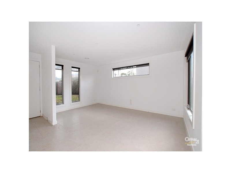 6/4 Buchanan Road, Berwick VIC 3806