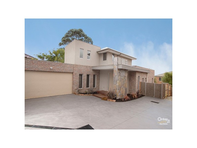 3/4 Buchanan Road, Berwick VIC 3806