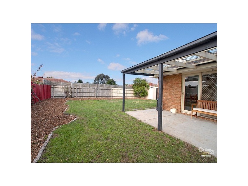 1 Insignia Crescent, Berwick VIC 3806