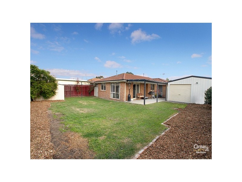 1 Insignia Crescent, Berwick VIC 3806