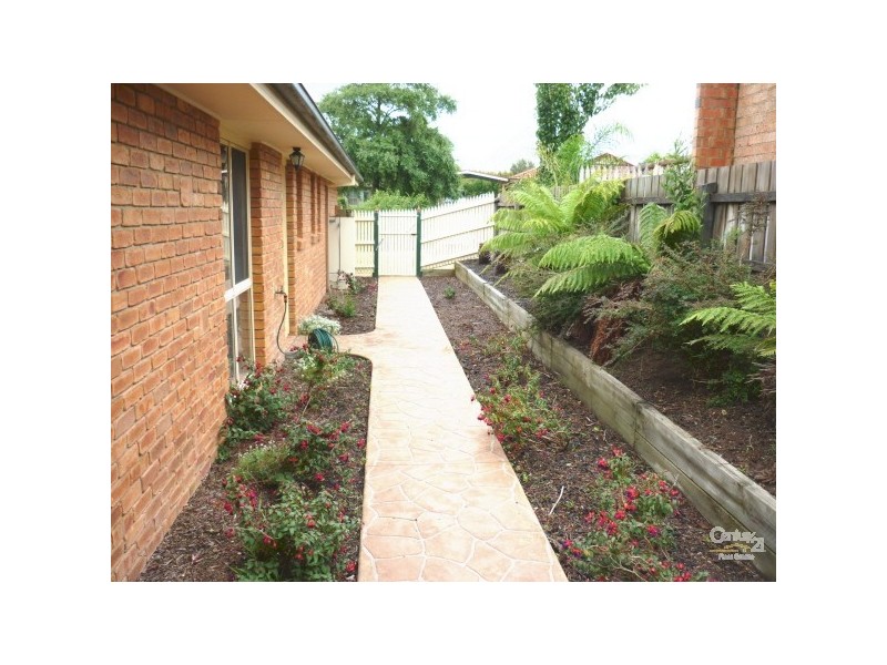 81 Bellevue Drive, Berwick VIC 3806