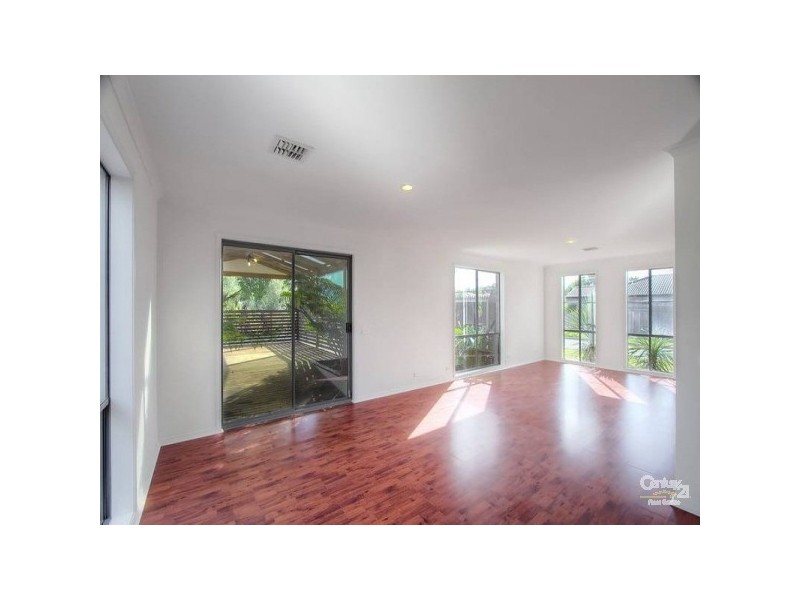 50 The Promenade, Narre Warren South VIC 3805