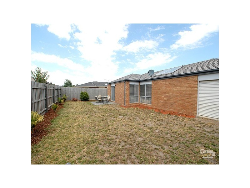 5 Chin Court, Berwick VIC 3806