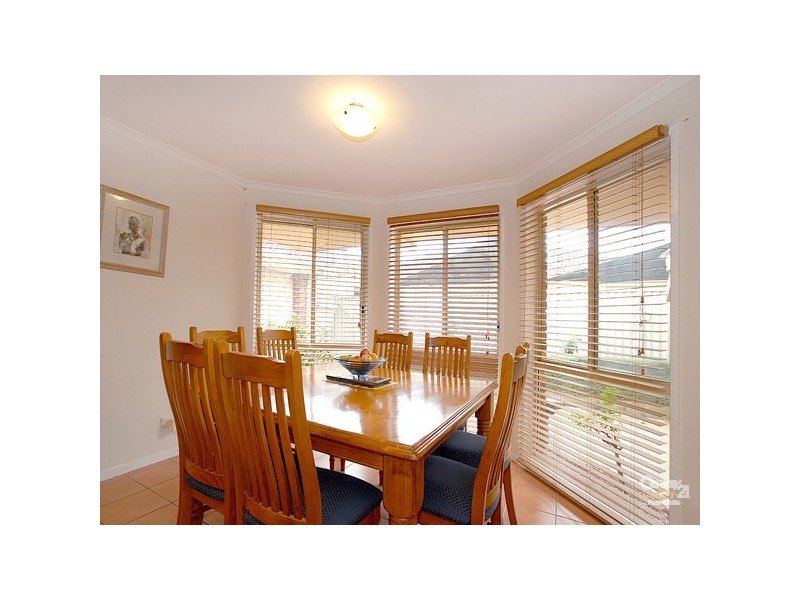 27 Hazelmere Avenue, Cranbourne VIC 3977