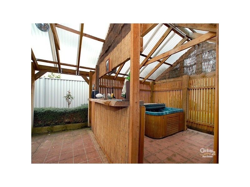 27 Hazelmere Avenue, Cranbourne VIC 3977