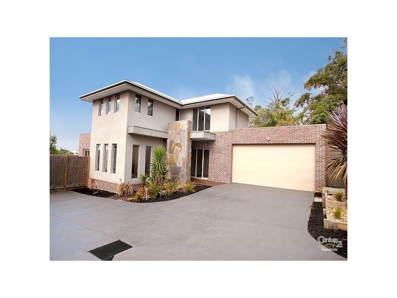 4/4 Buchanan Road, Berwick VIC 3806