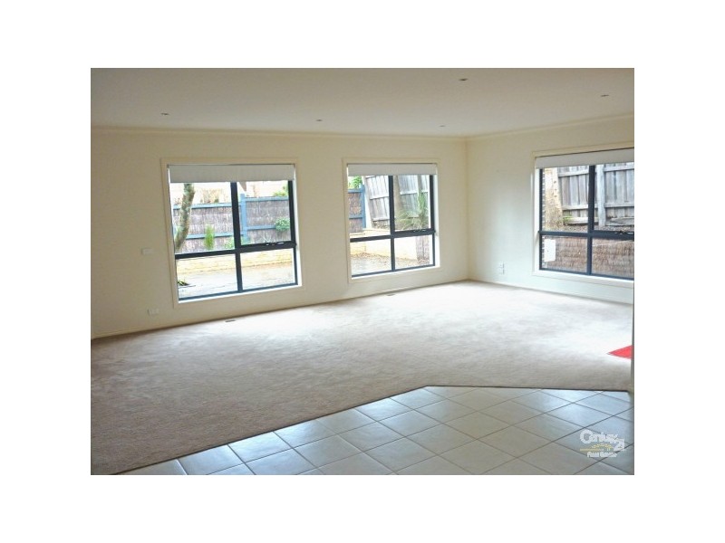 1/49 Palmerston Street, Berwick VIC 3806