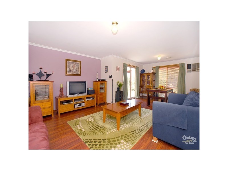 4 Hall Court, Berwick VIC 3806