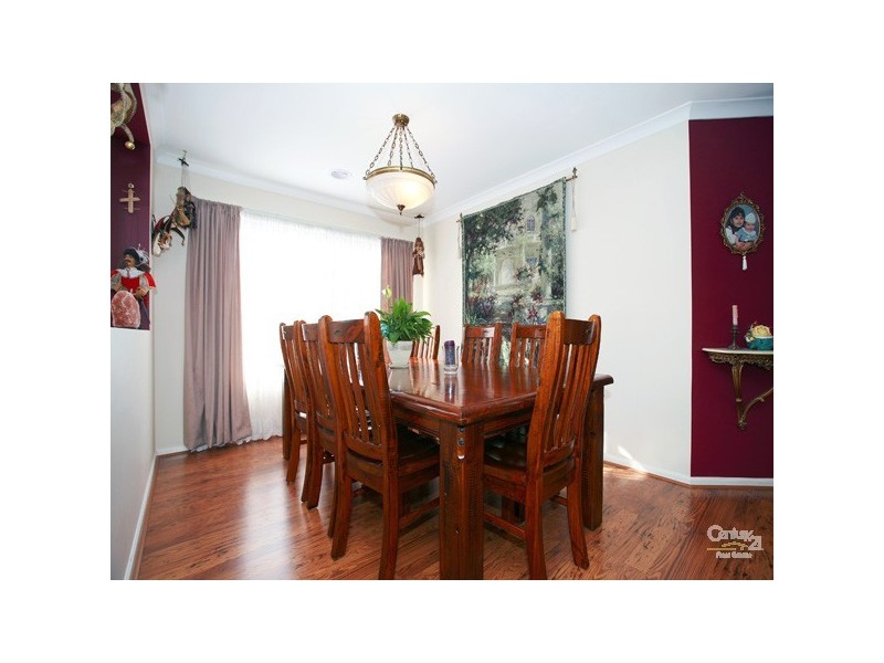 23 Dempster Way, Berwick VIC 3806