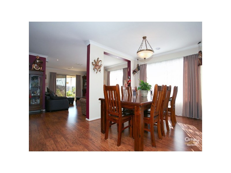 23 Dempster Way, Berwick VIC 3806