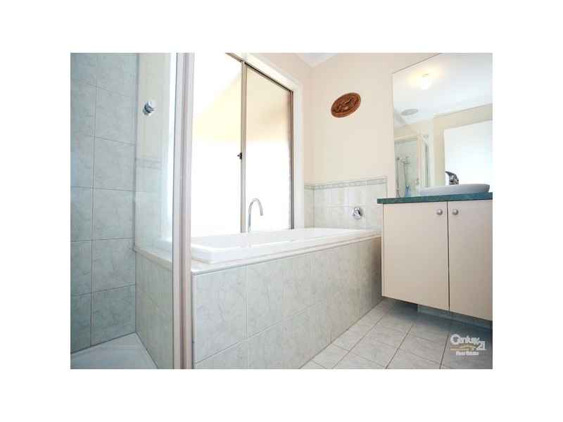 23 Dempster Way, Berwick VIC 3806