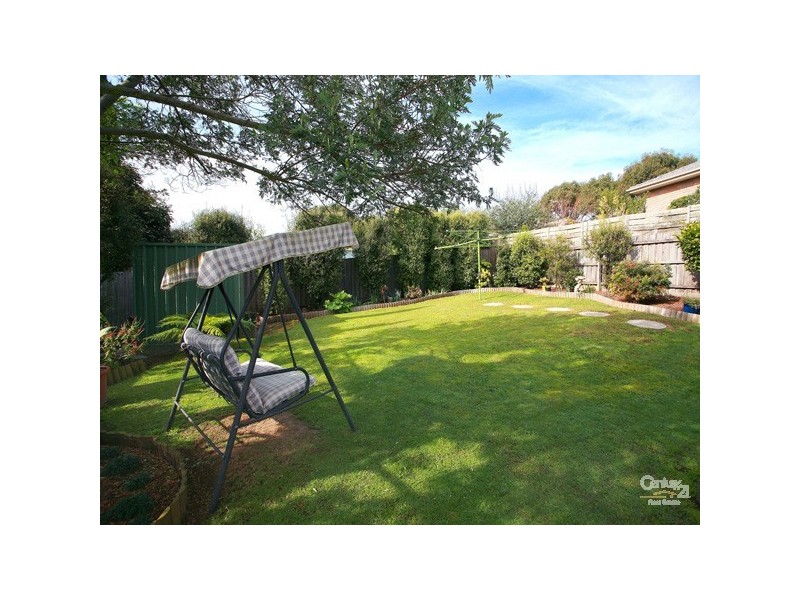 2 Adelong Court, Berwick VIC 3806