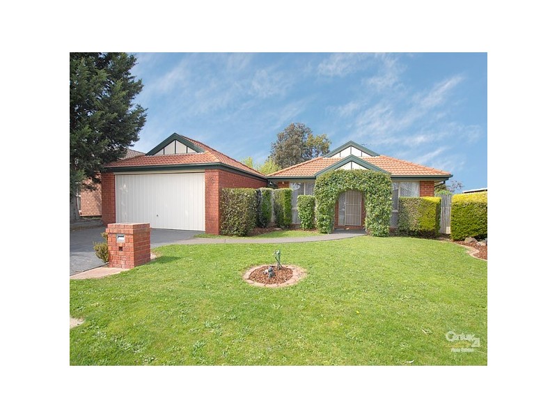 23 Sharpe Court, Berwick VIC 3806