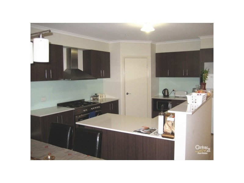 1 Cavalier Drive, Berwick VIC 3806