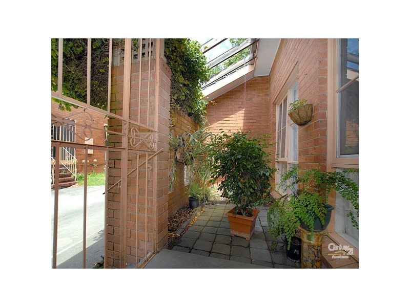 2/21 MacPherson Street, Dandenong VIC 3175