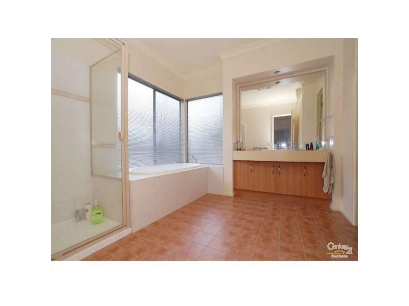 26 Cromford Crescent, Narre Warren South VIC 3805