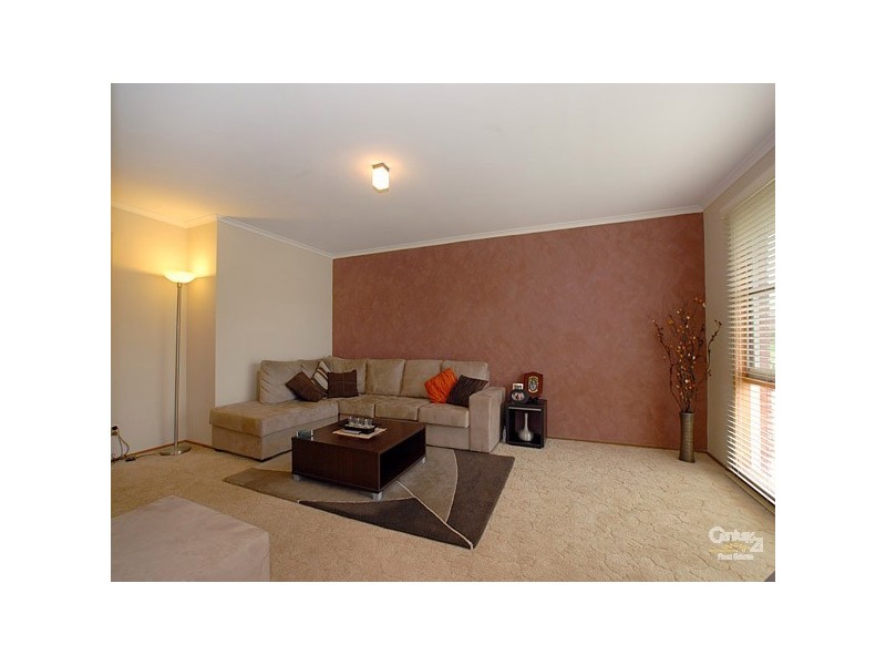1/31 Florence Avenue, Berwick VIC 3806