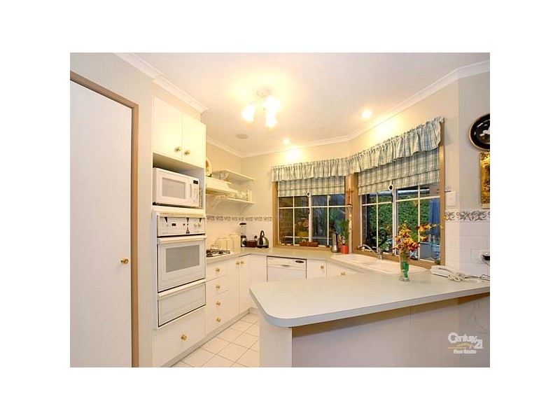 1 Boree Court, Berwick VIC 3806