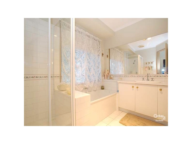 1 Boree Court, Berwick VIC 3806