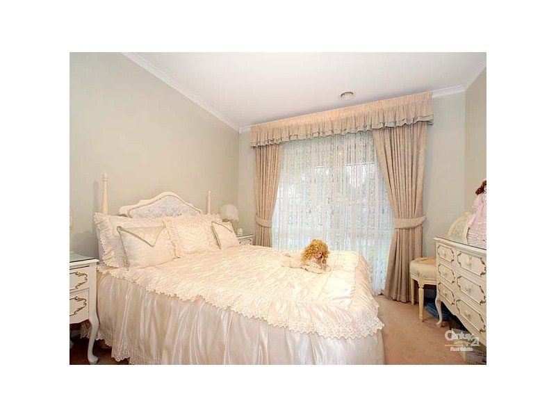 1 Boree Court, Berwick VIC 3806