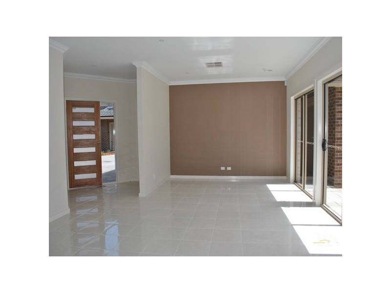 8/77-79 Frawley Road, Hallam VIC 3803