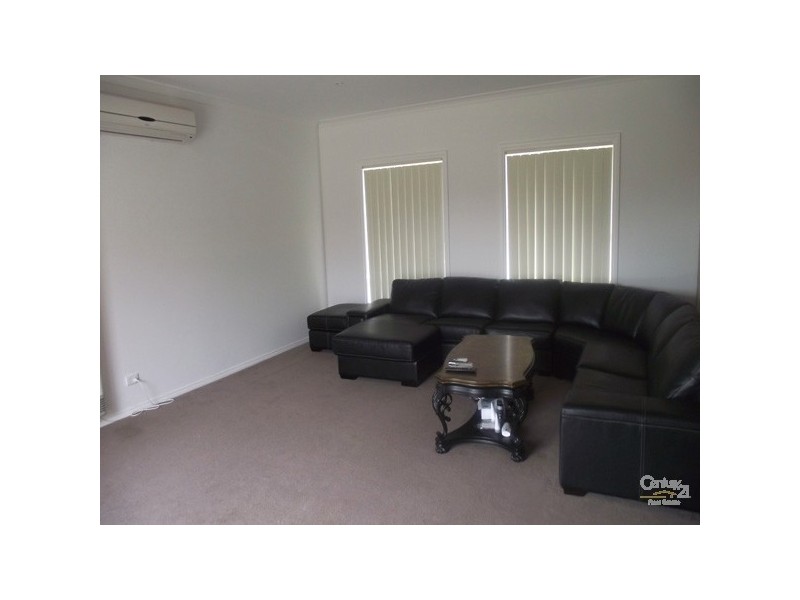 7 Amberley Drive, Pakenham VIC 3810