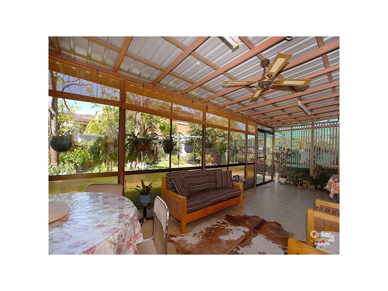 16 Endeavour Crescent, Endeavour Hills VIC 3802